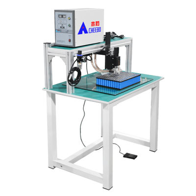 18650 21700 26650 32700 Máquina de soldadura puntual de batería de litio cilíndrica con pórtico neumático